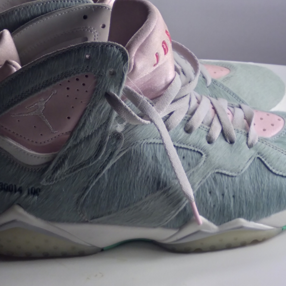 Air Jordan - Picture 2 of 13